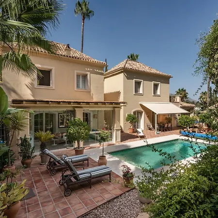 Villa Exclusive Villa, Arqueros Golf, Close To Marbella *